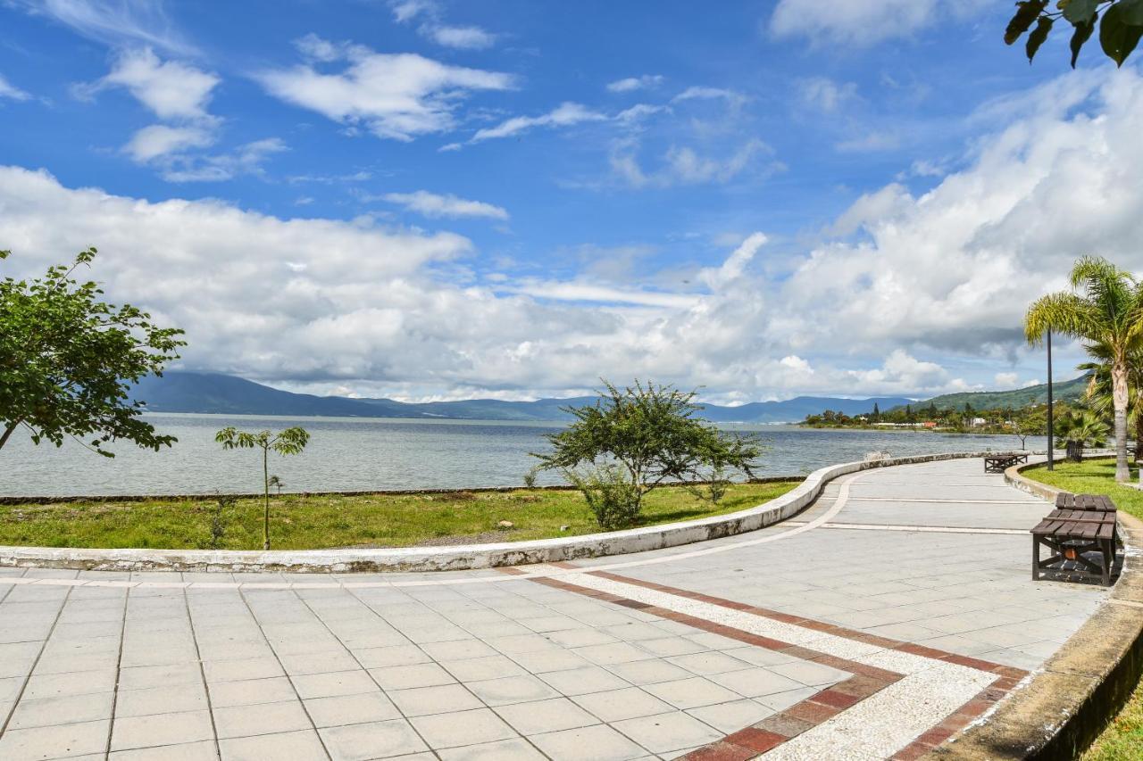 Casa Jardin-Lakeside Boutique Resort By Restavio Ajijic Exteriör bild