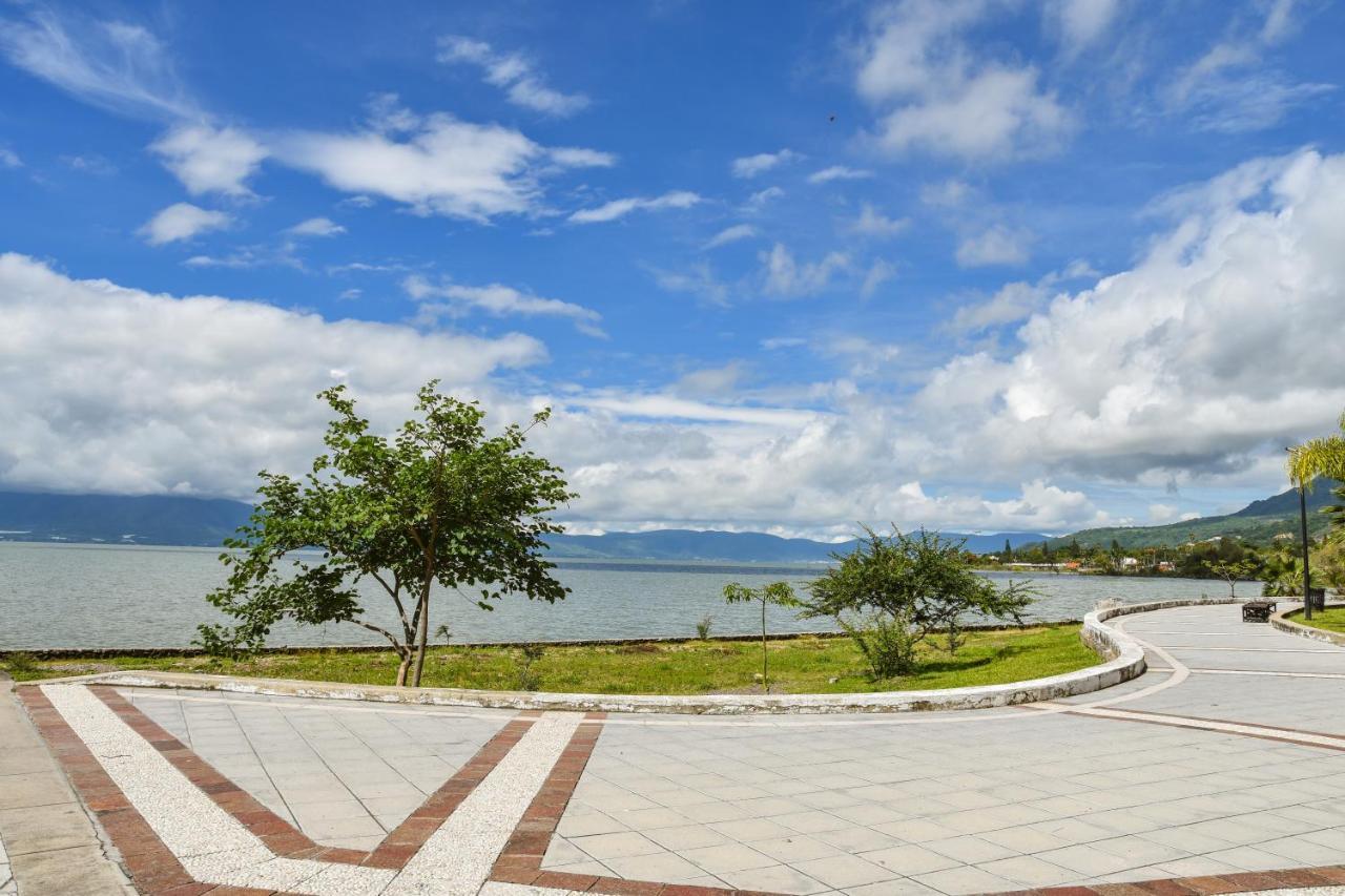 Casa Jardin-Lakeside Boutique Resort By Restavio Ajijic Exteriör bild